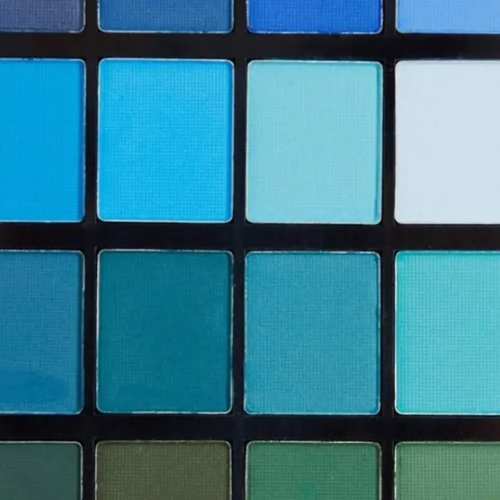 Revolution‎ Beauty Colour Book CB05 Shadow Palette